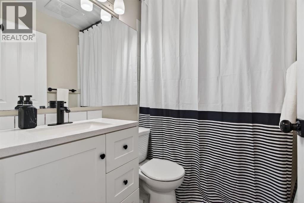 43 Drake Landing Common, Okotoks, Alberta  T1S 2M4 - Photo 32 - A2288346