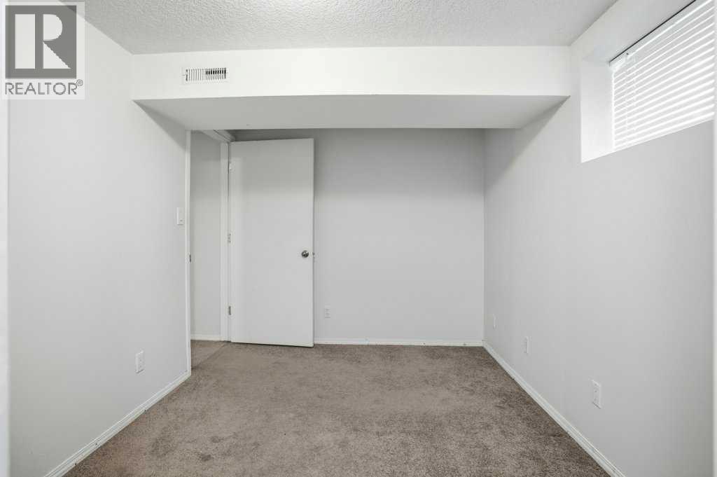 3 Kentish Drive Sw, Calgary, Alberta  T2V 2L4 - Photo 34 - A2286841