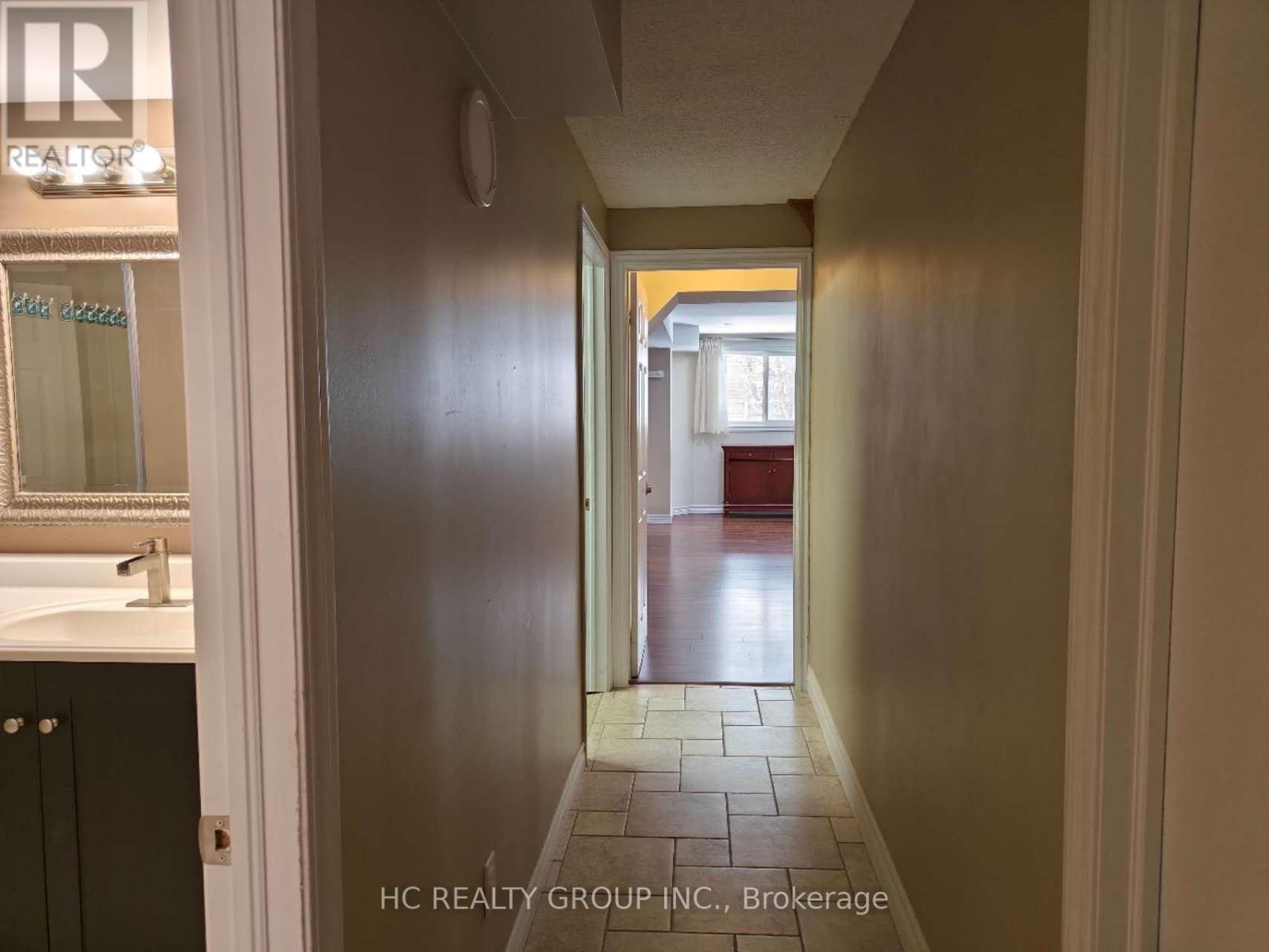 Basement 4 Pine Bough Manor, Richmond Hill, Ontario  L4S 1A4 - Photo 21 - N12825530