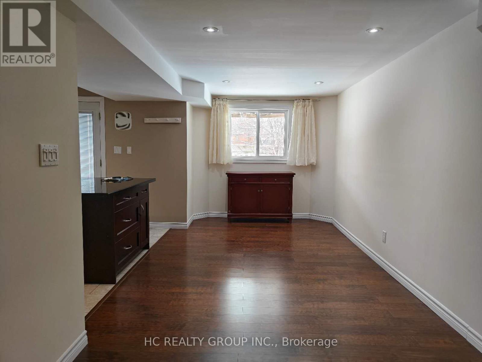 Basement 4 Pine Bough Manor, Richmond Hill, Ontario  L4S 1A4 - Photo 3 - N12825530