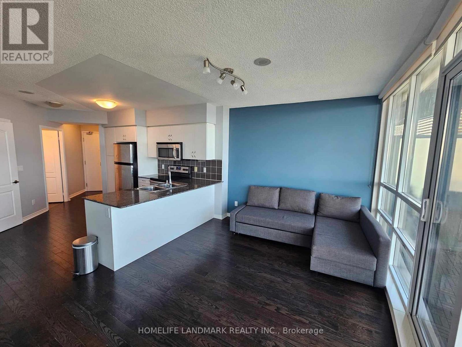 2908 - 2230 Lakeshore Boulevard W, Toronto (Mimico), Ontario  M8V 0B2 - Photo 6 - W12825518