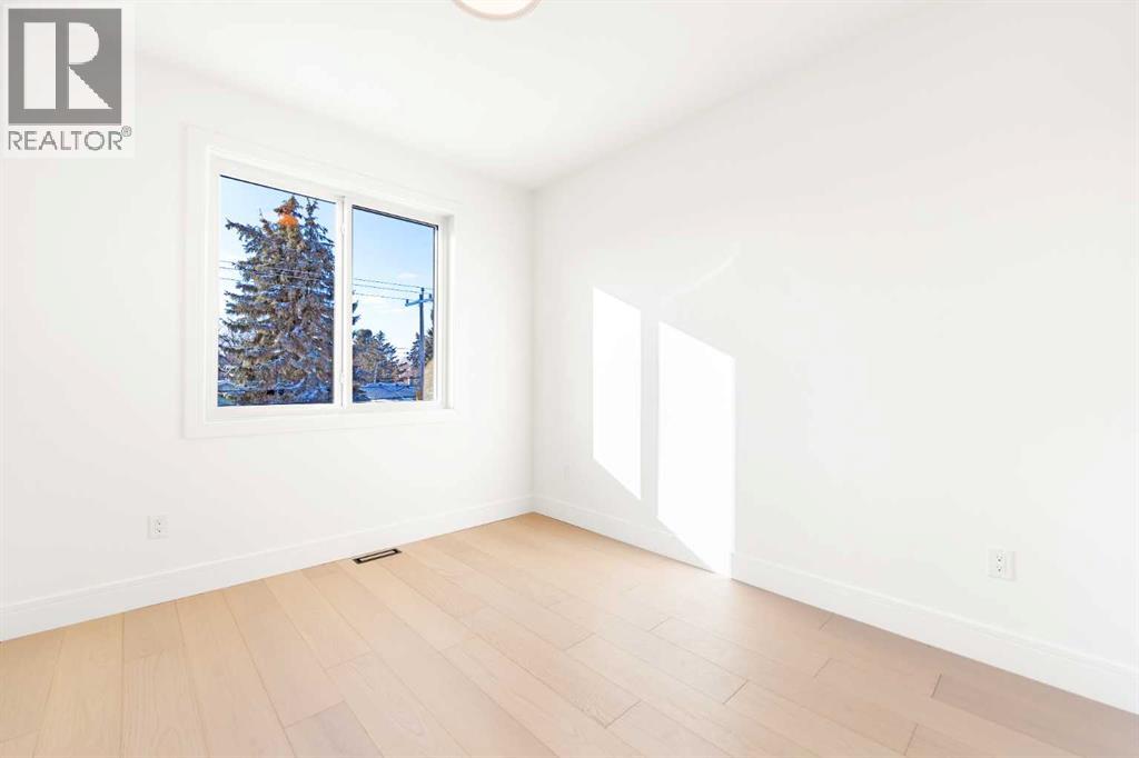 2105 7 Street Ne, Calgary, Alberta  T2E 4C7 - Photo 32 - A2286239