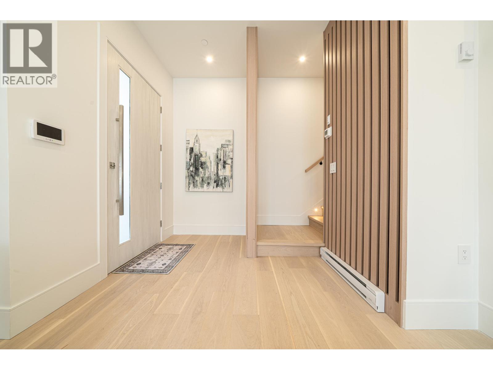 Listing Picture 15 of 28 : 748 E 47TH AVENUE, Vancouver / 溫哥華 - 魯藝地產 Yvonne Lu Group - MLS Medallion Club Member