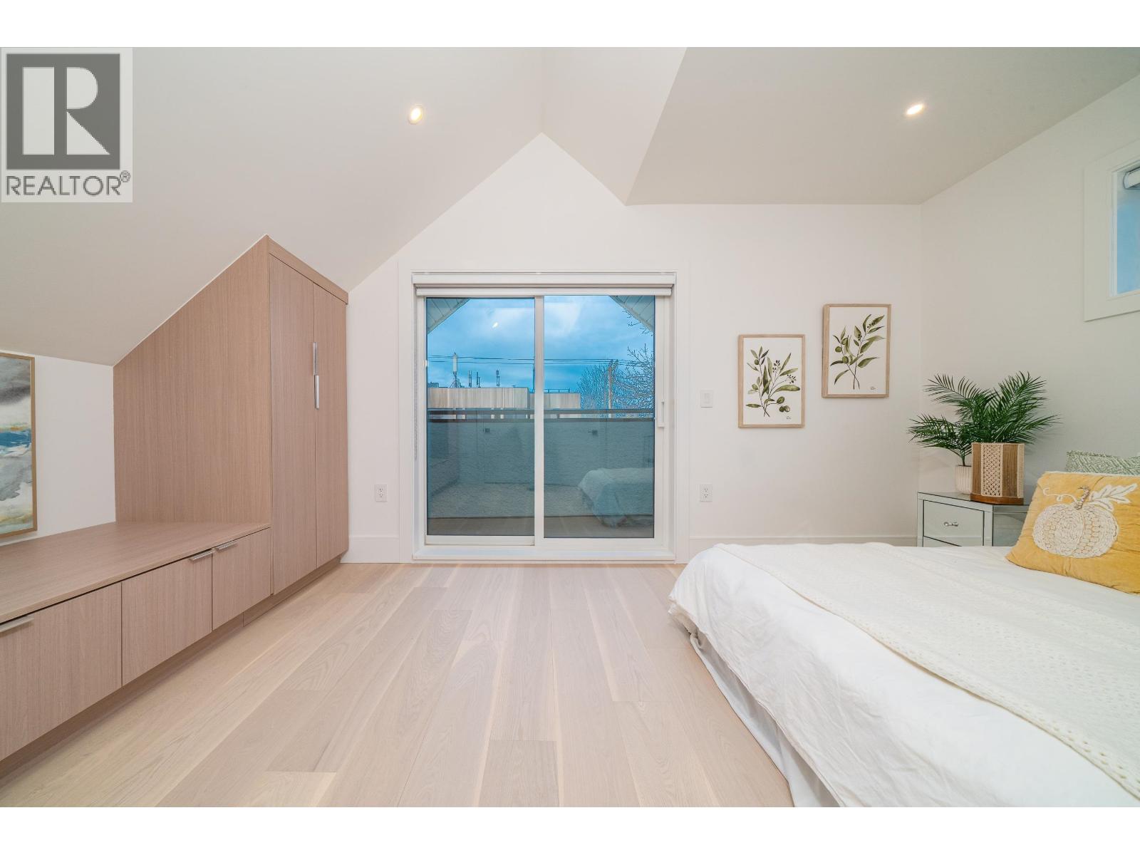 Listing Picture 25 of 28 : 748 E 47TH AVENUE, Vancouver / 溫哥華 - 魯藝地產 Yvonne Lu Group - MLS Medallion Club Member