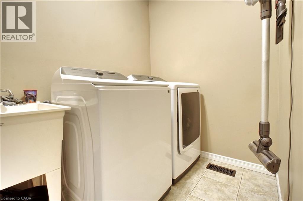 206 Westmeadow Drive, Kitchener, Ontario  N2N 3P9 - Photo 34 - 40795844