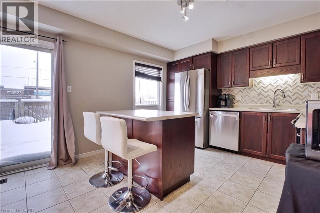 206 Westmeadow Drive, Kitchener, Ontario  N2N 3P9 - Photo 5 - 40795844