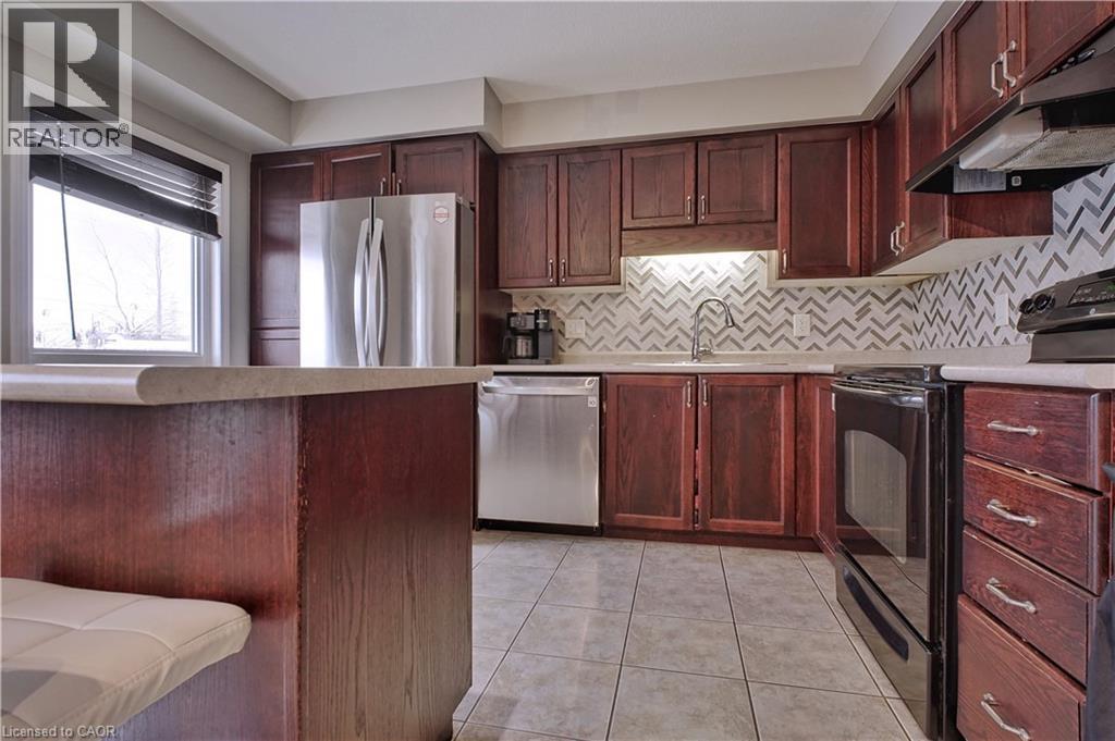 206 Westmeadow Drive, Kitchener, Ontario  N2N 3P9 - Photo 4 - 40795844