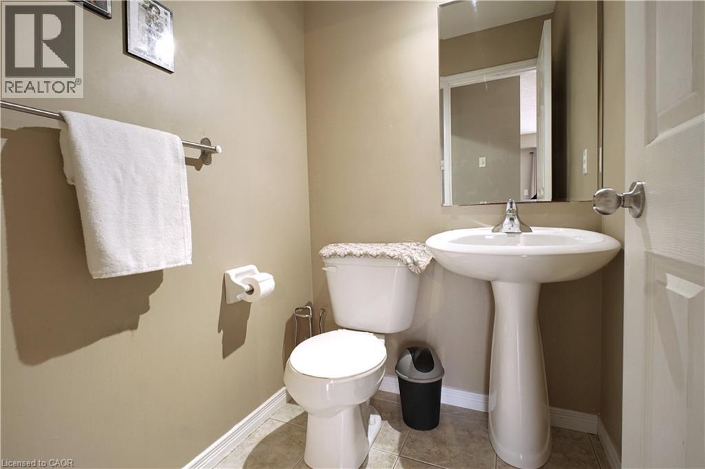 206 Westmeadow Drive, Kitchener, Ontario  N2N 3P9 - Photo 17 - 40795844
