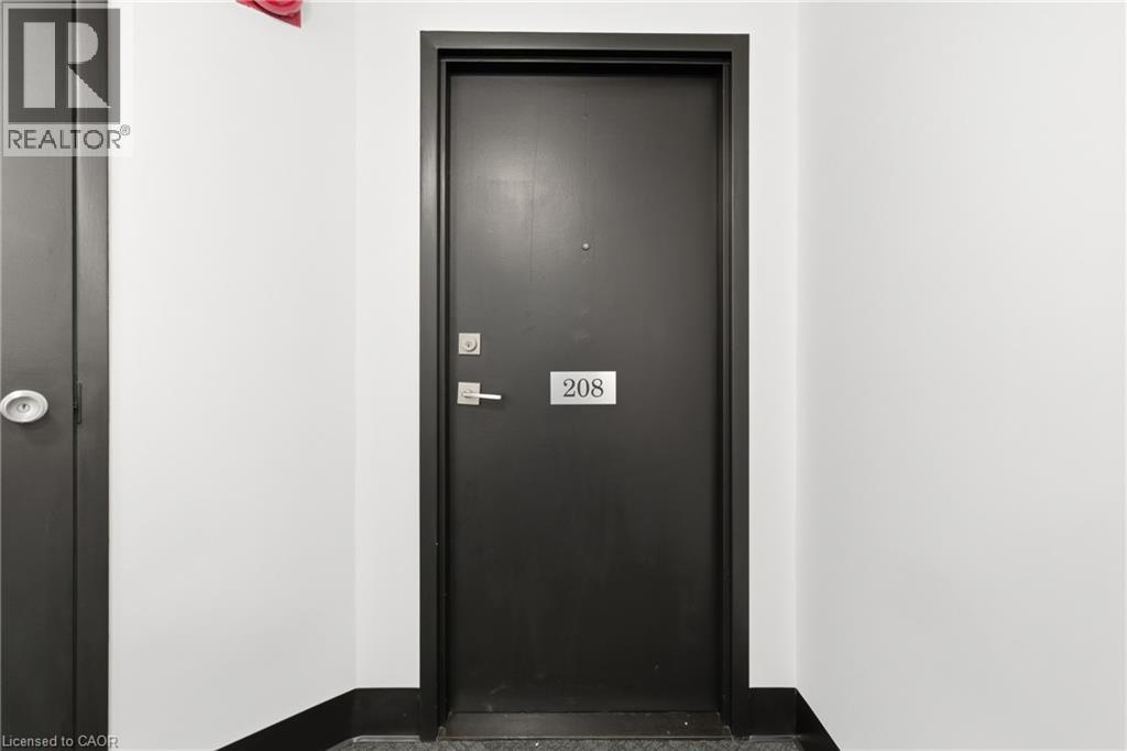 8 Village Green Boulevard Unit# 208, Stoney Creek, Ontario  L8G 5B8 - Photo 4 - 40797717