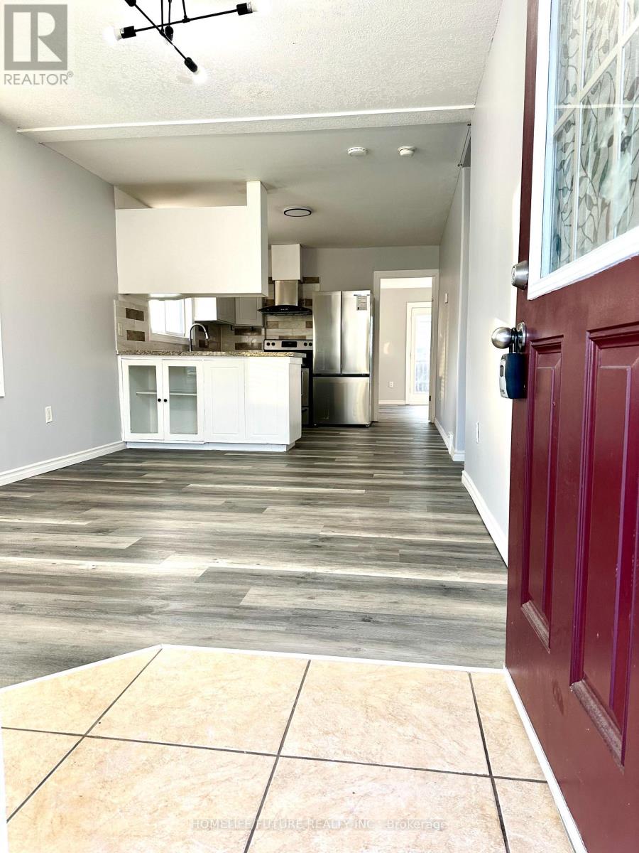 117 Harmony Avenue, Hamilton, Ontario  L8H 4Y2 - Photo 3 - X12824970