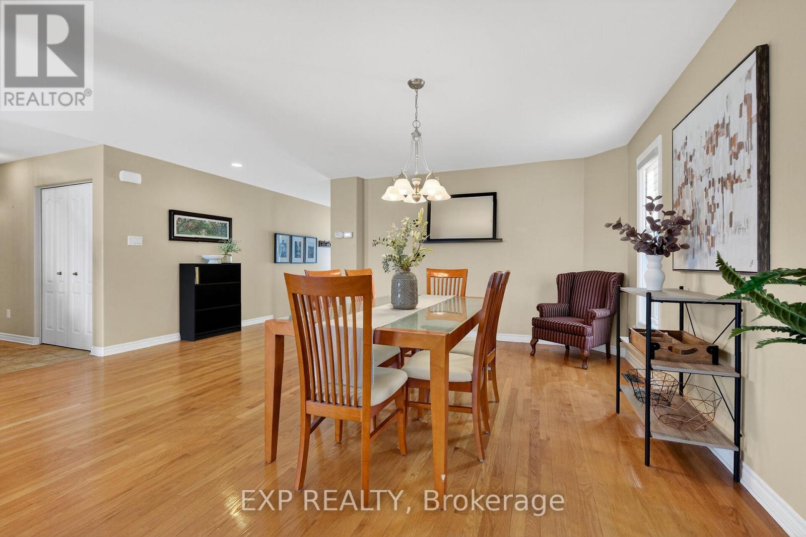 32 Olde Towne. Avenue, Russell, Ontario  K4R 0A5 - Photo 14 - X12825550