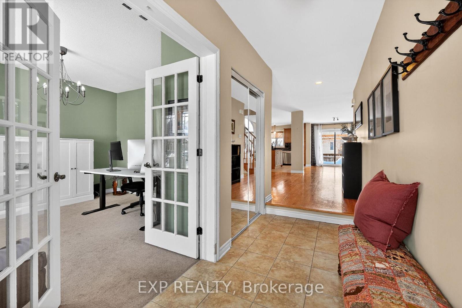 32 Olde Towne. Avenue, Russell, Ontario  K4R 0A5 - Photo 7 - X12825550