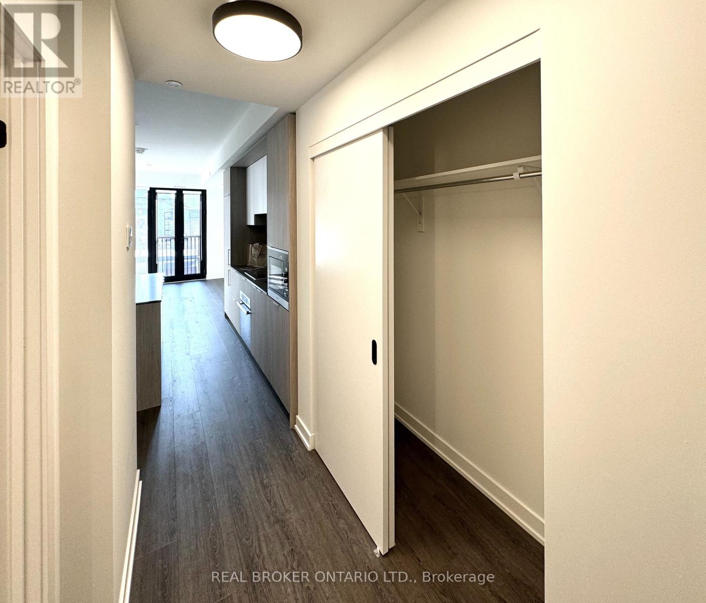 509 - 123 Portland Street, Toronto (Waterfront Communities), Ontario  M5V 2N4 - Photo 4 - C12825568