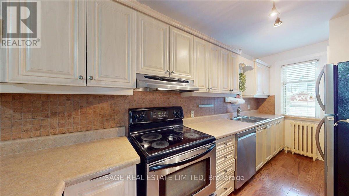 40 William Street, Toronto, Ontario  M9N 2G7 - Photo 13 - W12825572