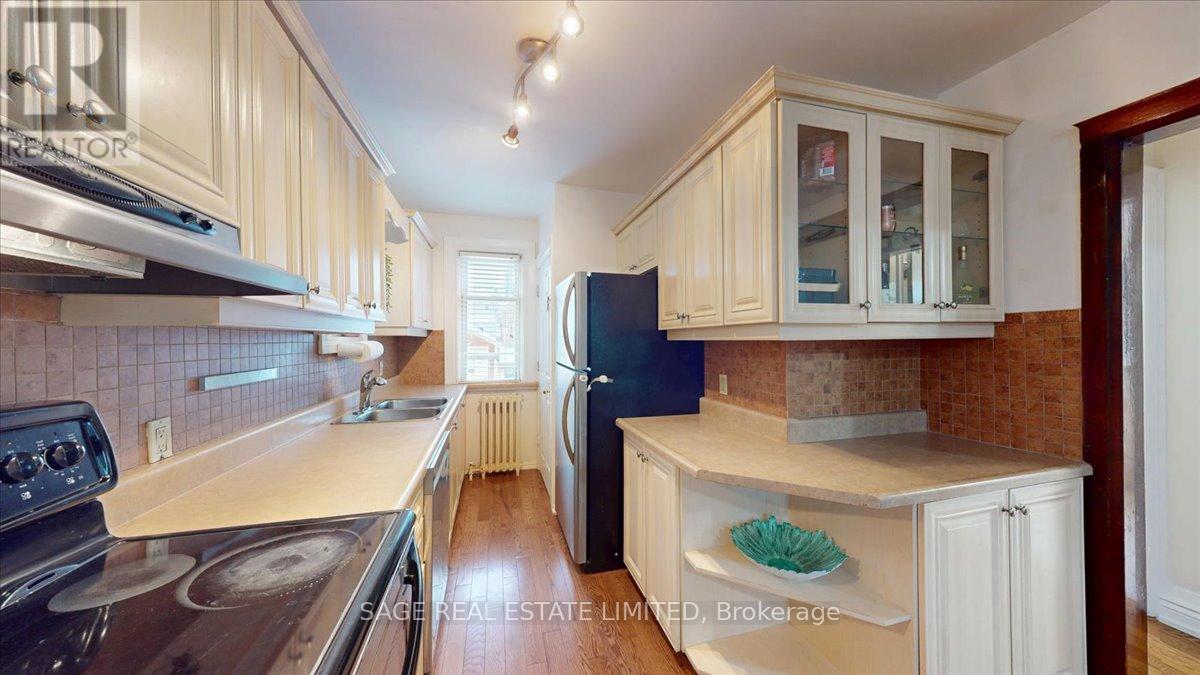 40 William Street, Toronto, Ontario  M9N 2G7 - Photo 15 - W12825572