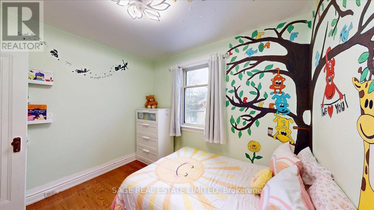 40 William Street, Toronto, Ontario  M9N 2G7 - Photo 21 - W12825572