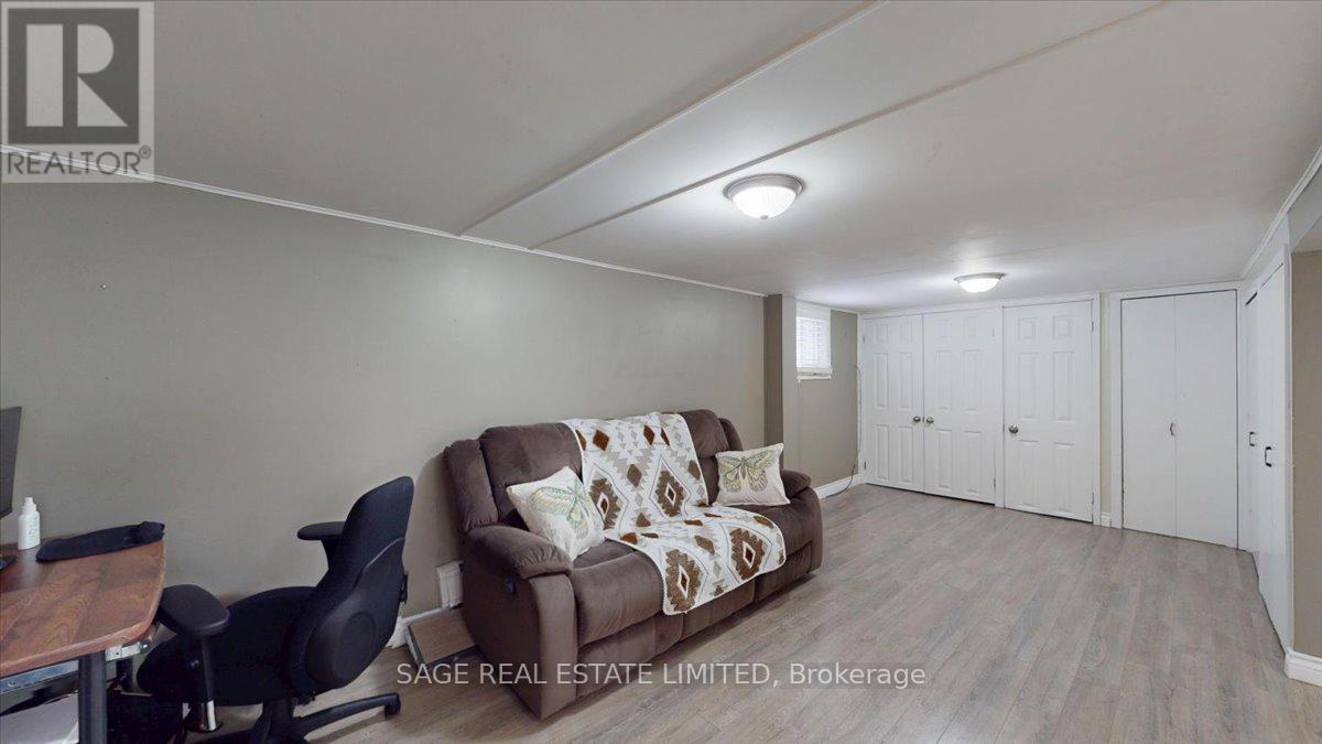 40 William Street, Toronto, Ontario  M9N 2G7 - Photo 34 - W12825572