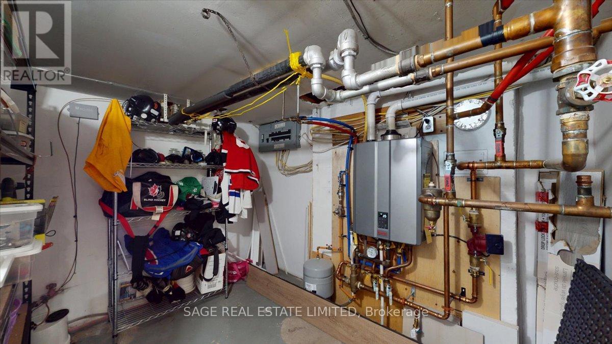 40 William Street, Toronto, Ontario  M9N 2G7 - Photo 43 - W12825572