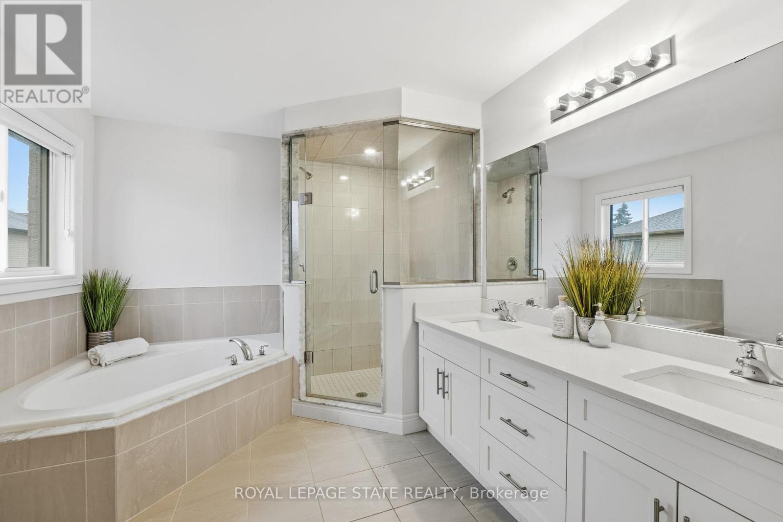 29 Roselawn Avenue, Hamilton, Ontario  L9G 0H9 - Photo 11 - X12825560