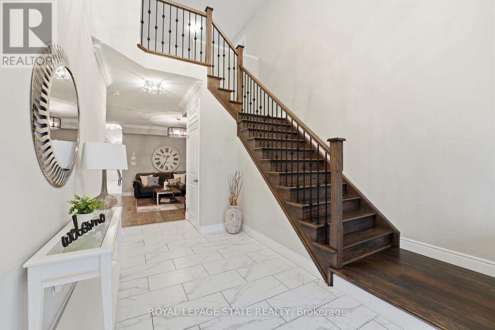 29 Roselawn Avenue, Hamilton, Ontario  L9G 0H9 - Photo 2 - X12825560