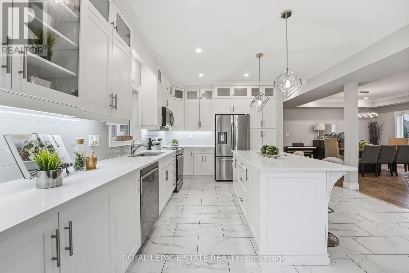 29 Roselawn Avenue, Hamilton, Ontario  L9G 0H9 - Photo 5 - X12825560