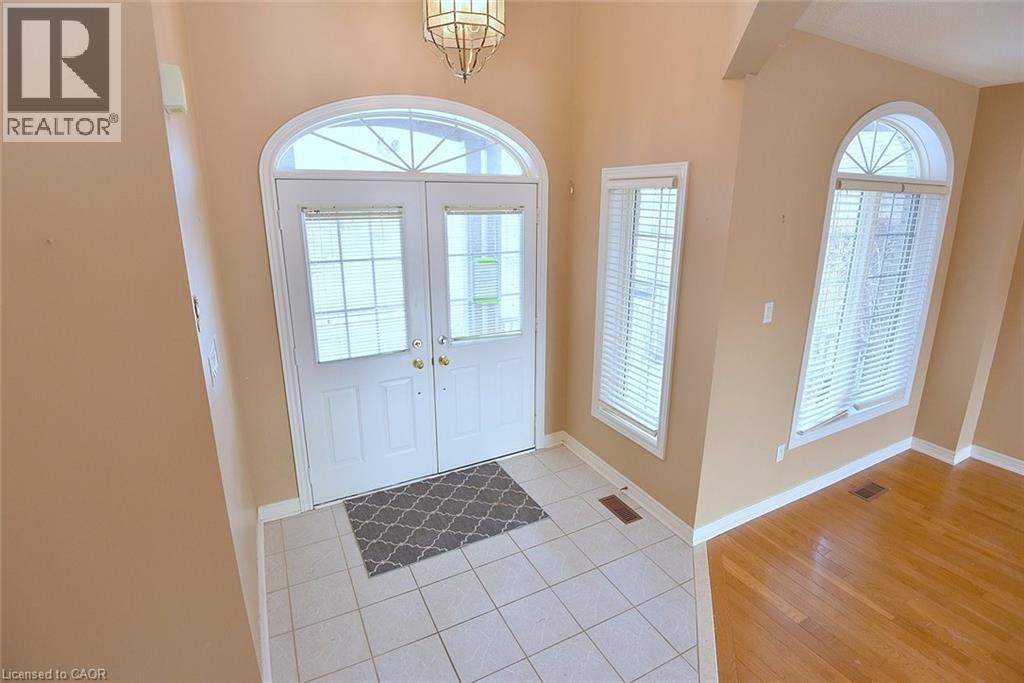 50 Winegarden Trail, Dundas, Ontario  L9H 7M2 - Photo 5 - 40799926