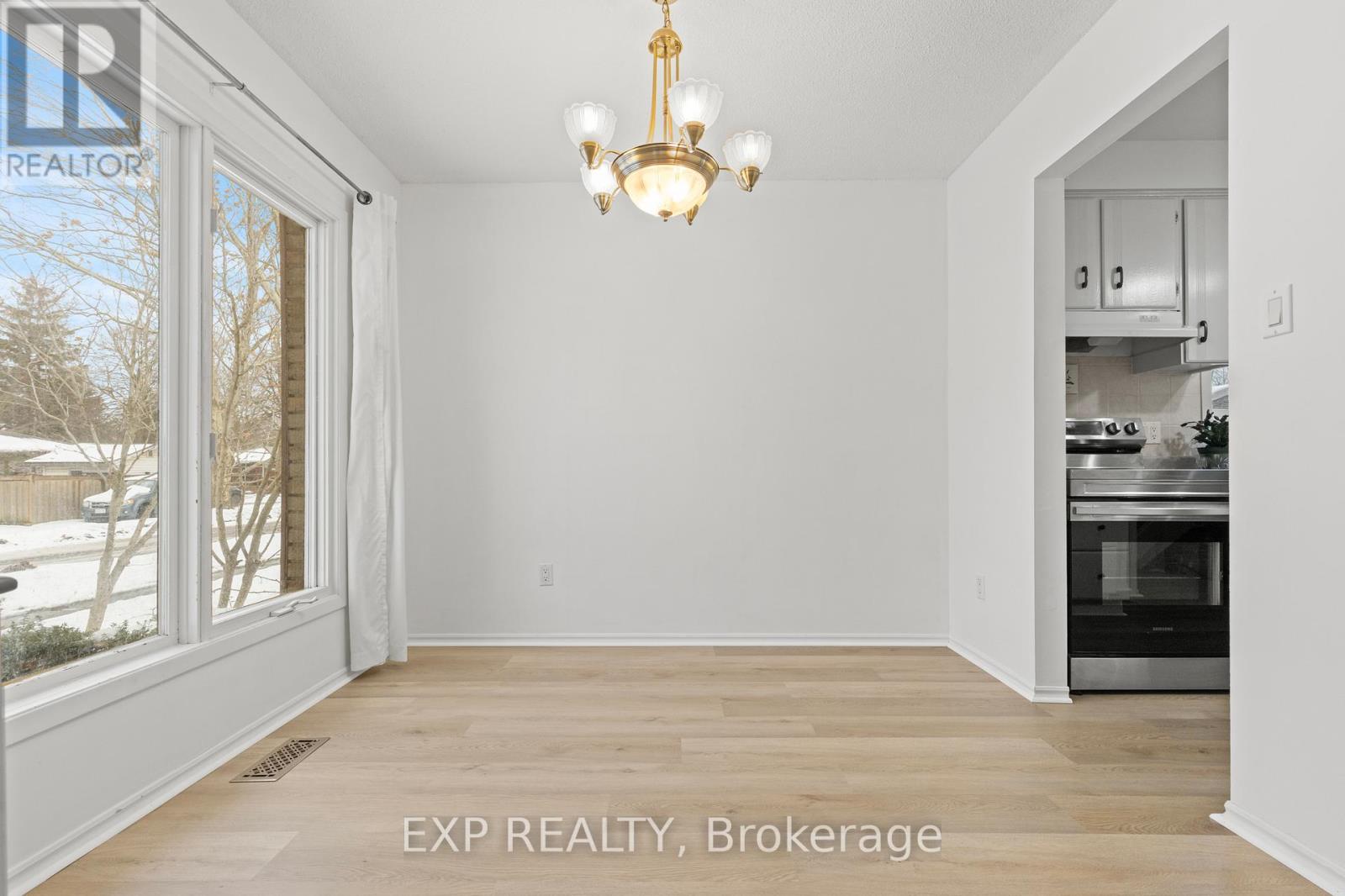 6176 Johnson Drive, Niagara Falls, Ontario  L2J 3J5 - Photo 12 - X12825598