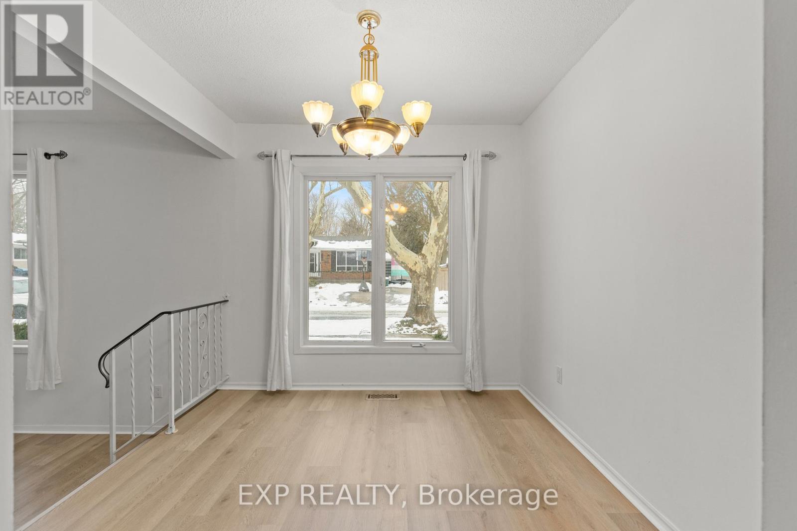 6176 Johnson Drive, Niagara Falls, Ontario  L2J 3J5 - Photo 13 - X12825598