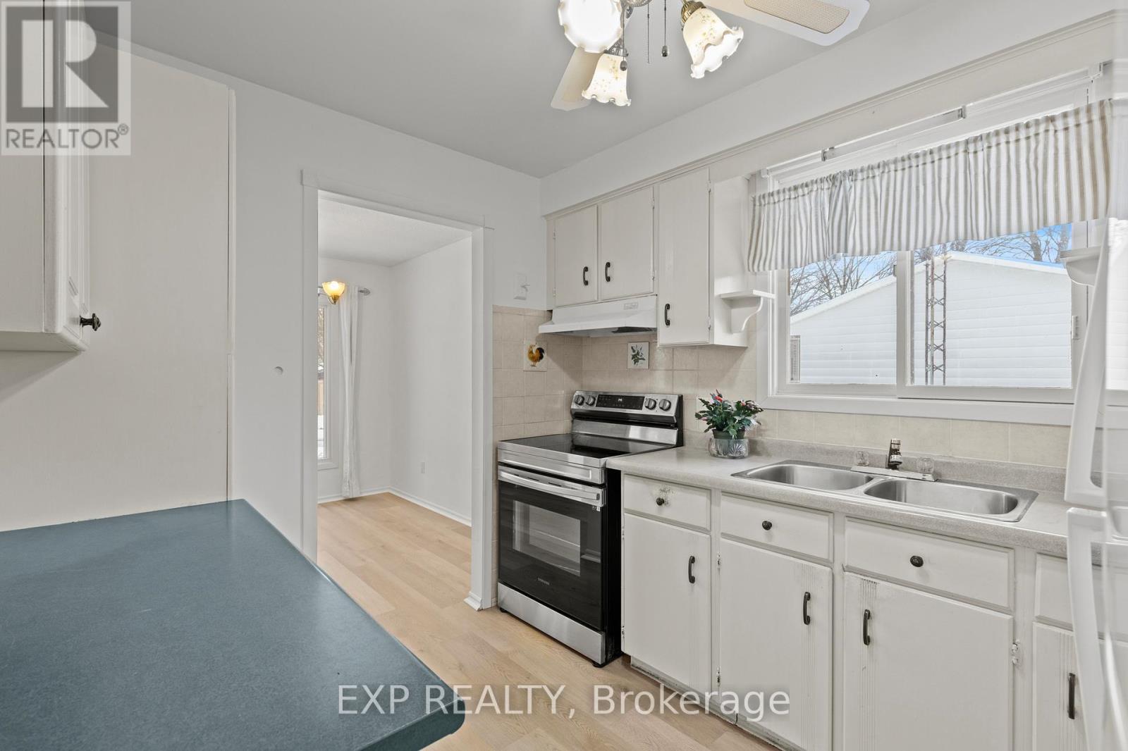 6176 Johnson Drive, Niagara Falls, Ontario  L2J 3J5 - Photo 16 - X12825598