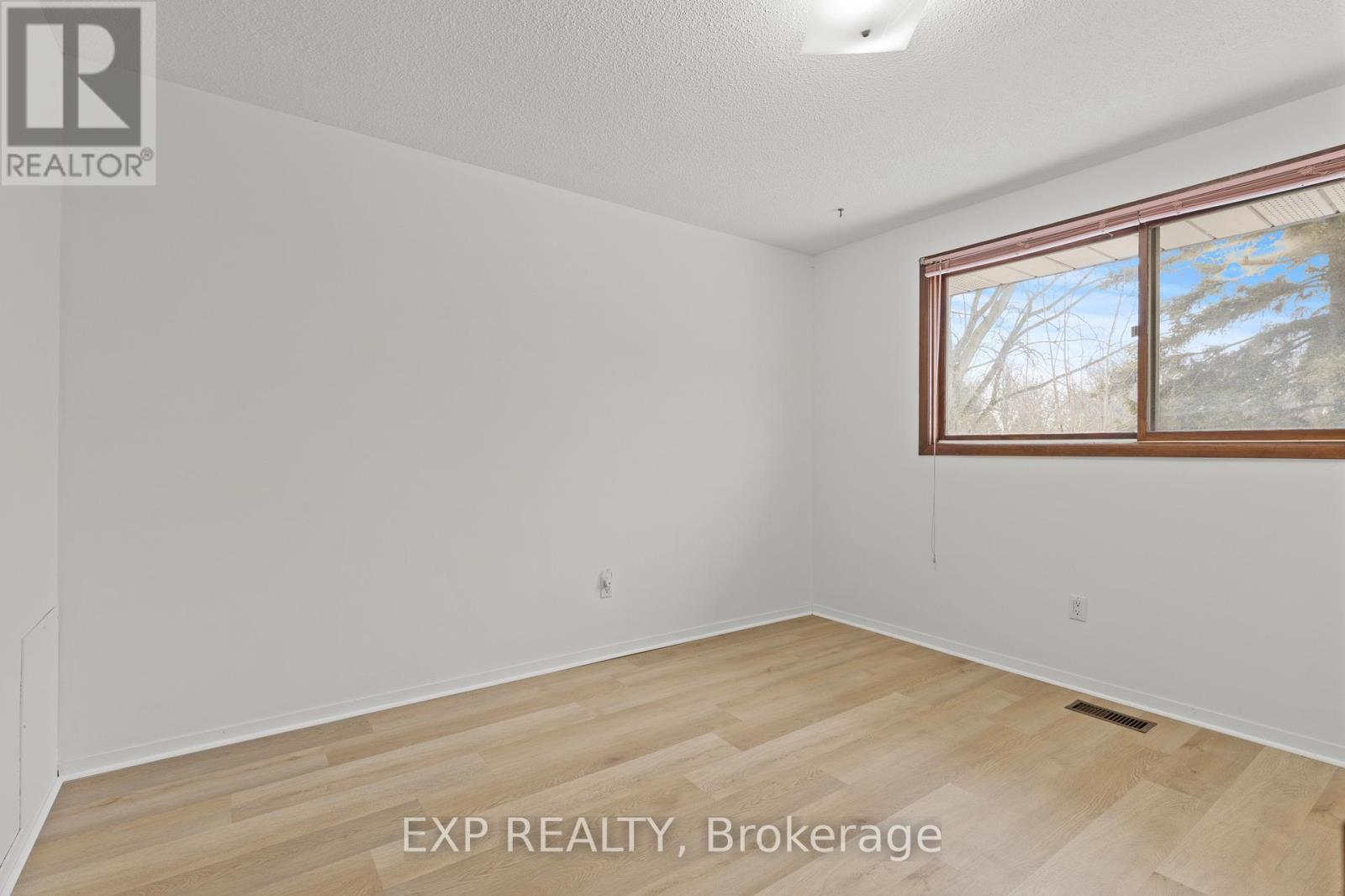 6176 Johnson Drive, Niagara Falls, Ontario  L2J 3J5 - Photo 23 - X12825598