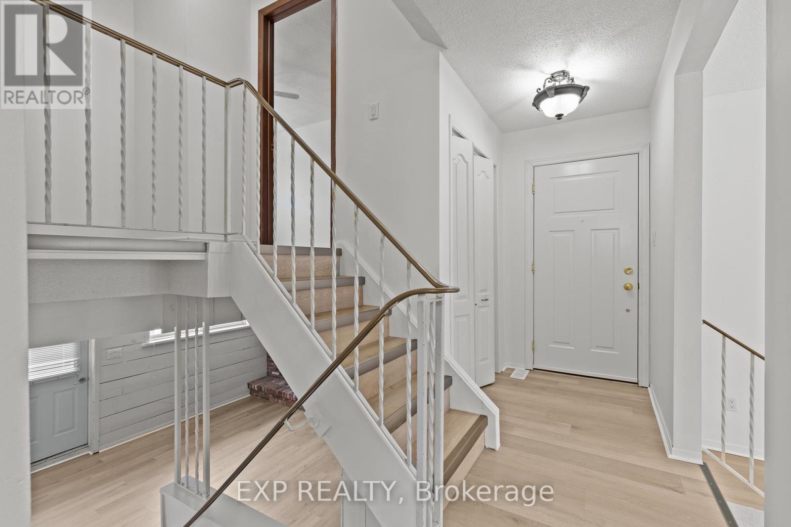 6176 Johnson Drive, Niagara Falls, Ontario  L2J 3J5 - Photo 6 - X12825598