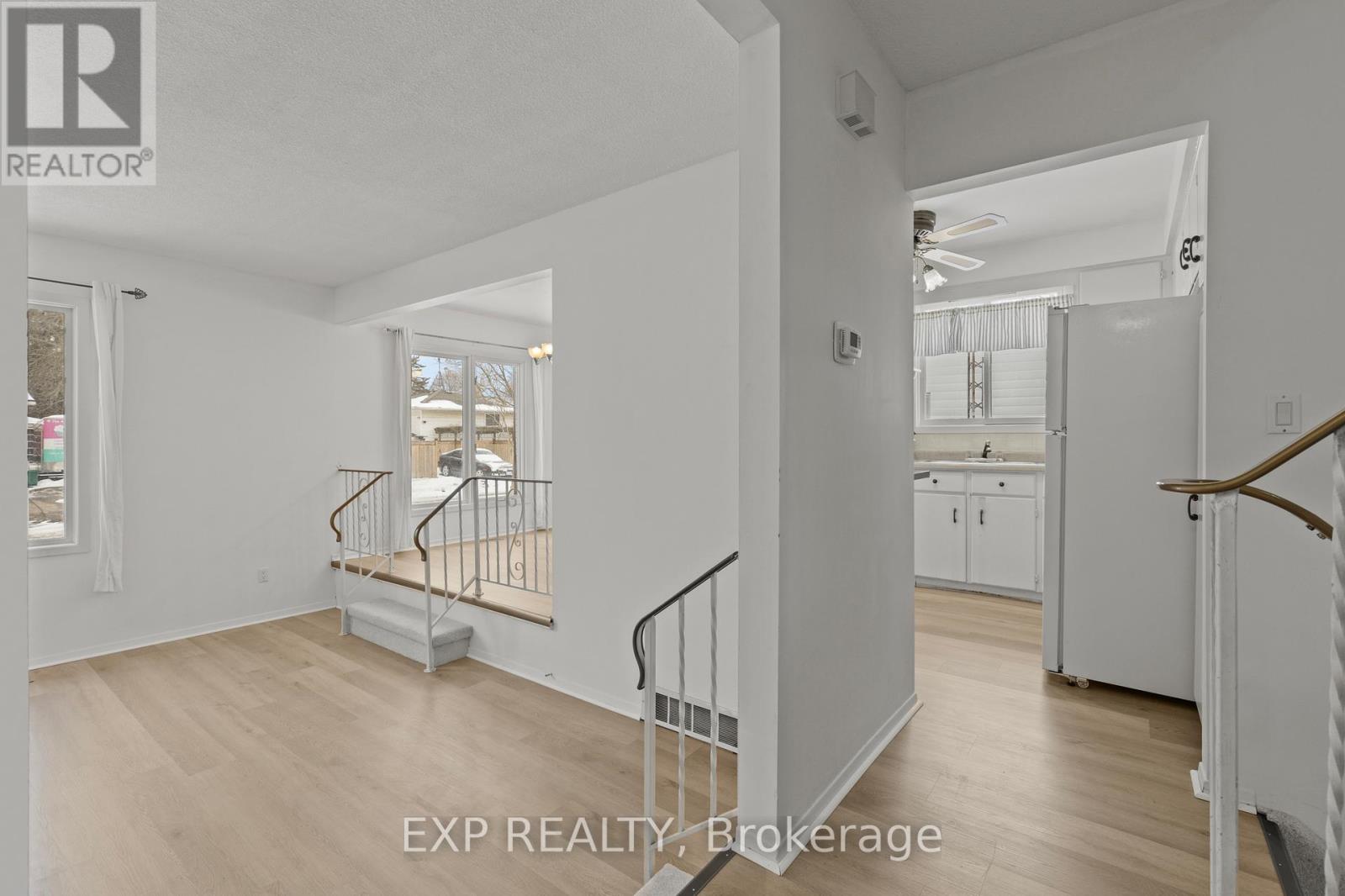 6176 Johnson Drive, Niagara Falls, Ontario  L2J 3J5 - Photo 8 - X12825598