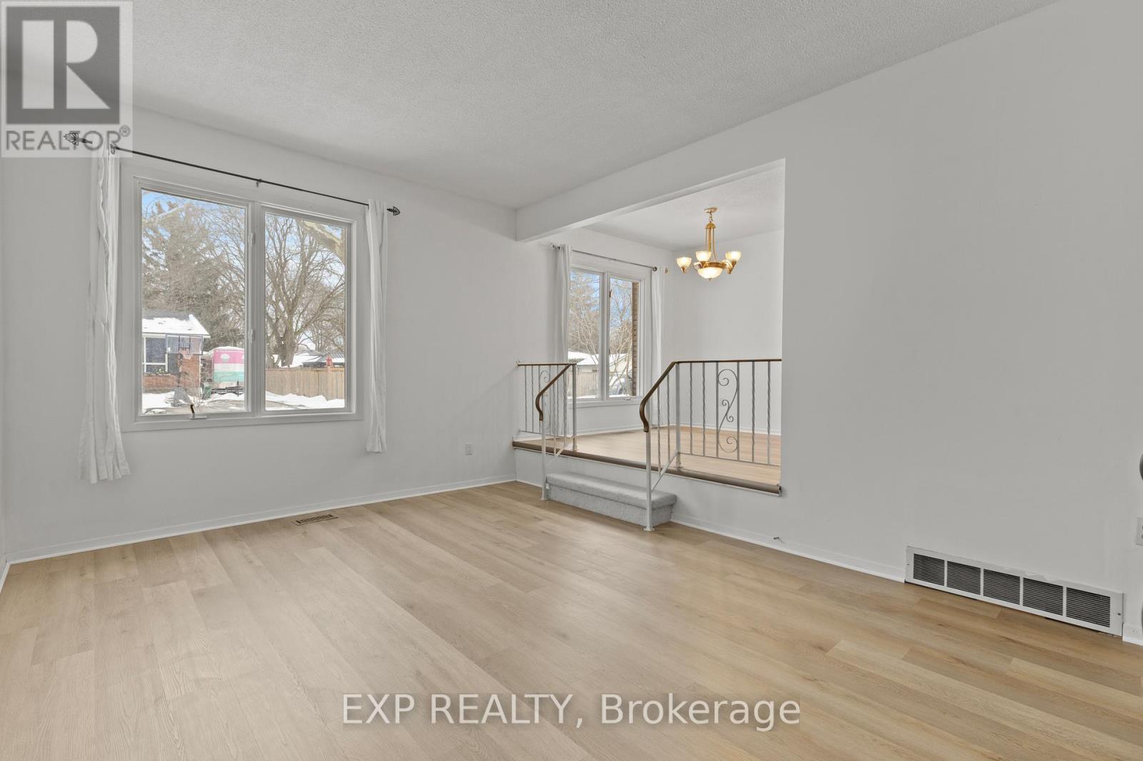 6176 Johnson Drive, Niagara Falls, Ontario  L2J 3J5 - Photo 9 - X12825598