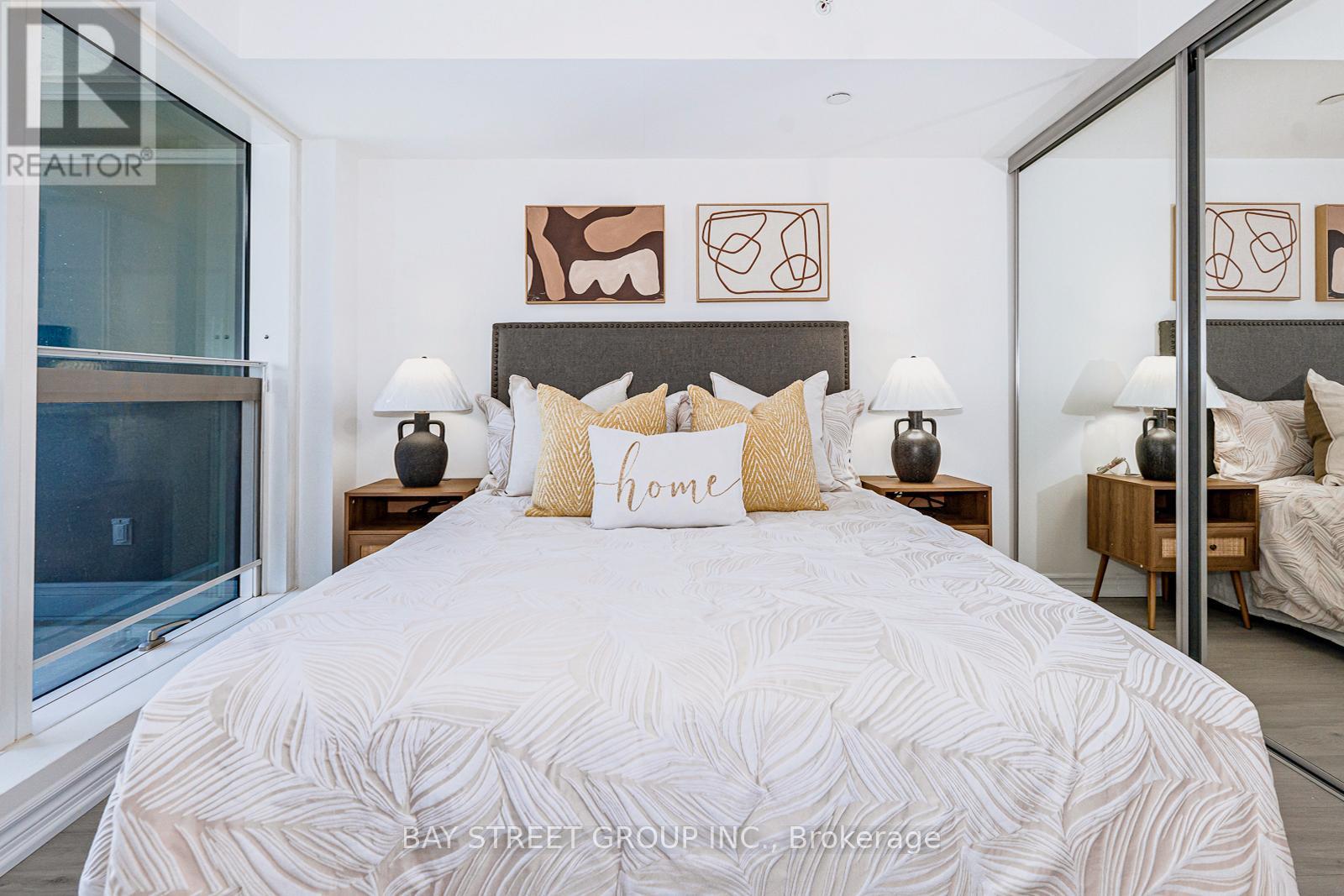 2201 - 386 Yonge Street, Toronto, Ontario  M5B 0A5 - Photo 17 - C12825620