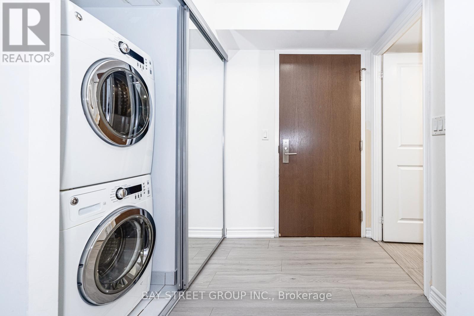 2201 - 386 Yonge Street, Toronto, Ontario  M5B 0A5 - Photo 23 - C12825620