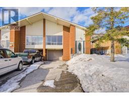 UPPER - 152 MICMAC CRESCENT, Toronto, Ontario