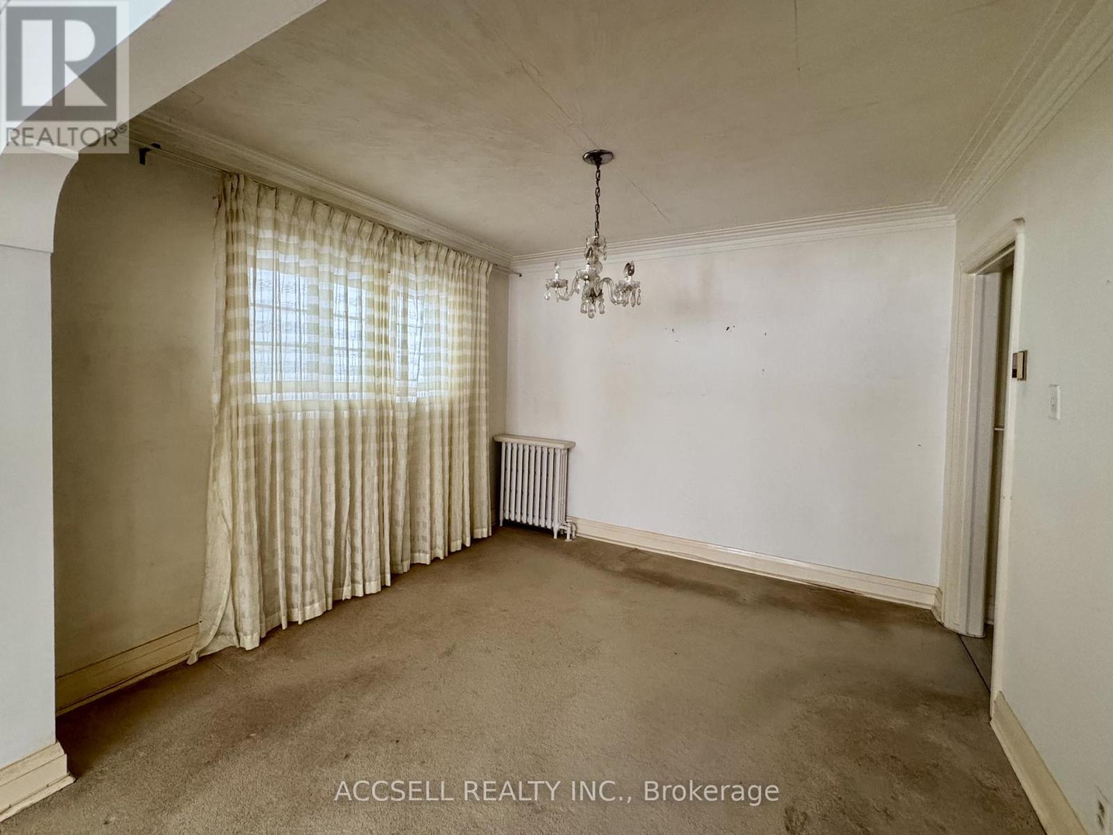 142 Glenwood Crescent, Toronto, Ontario  M4B 1K2 - Photo 4 - E12825604