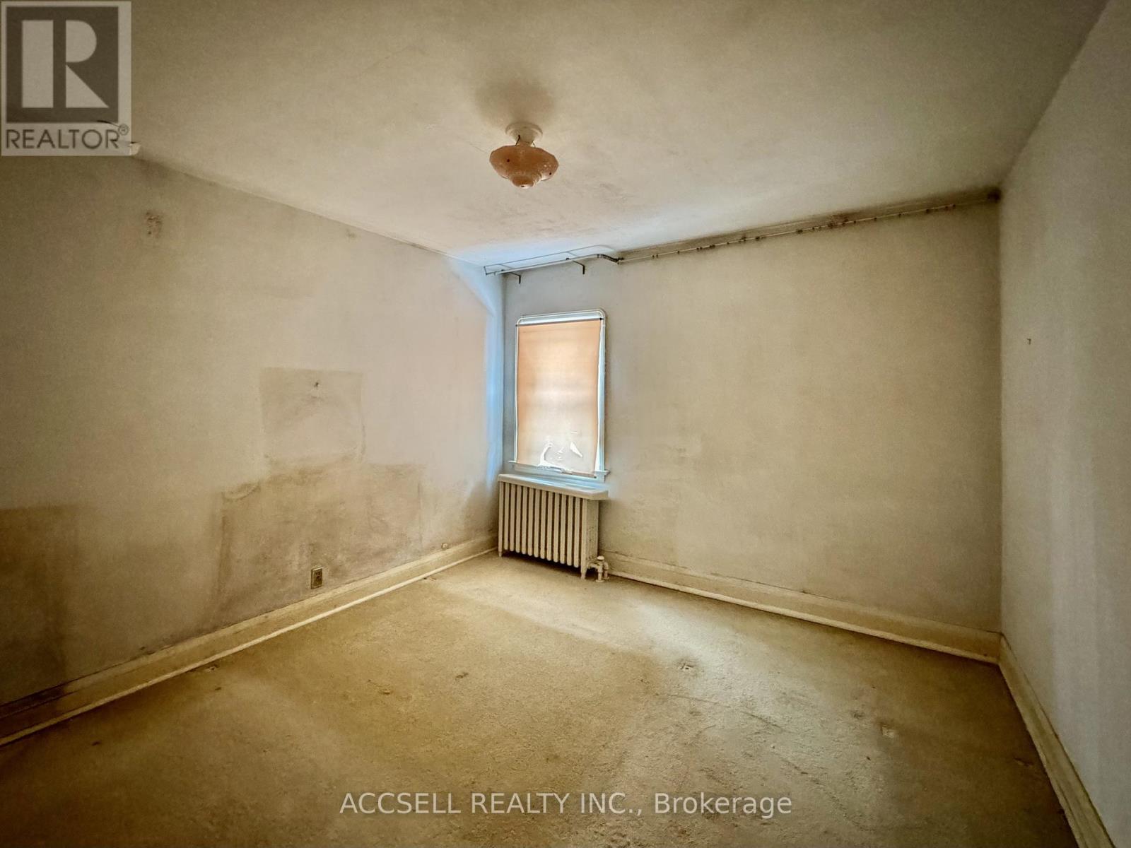 142 Glenwood Crescent, Toronto, Ontario  M4B 1K2 - Photo 8 - E12825604