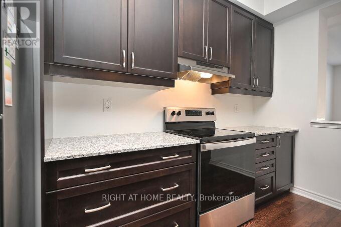 5174 Zionkate Lane, Mississauga, Ontario  L5M 2S8 - Photo 13 - W12825582