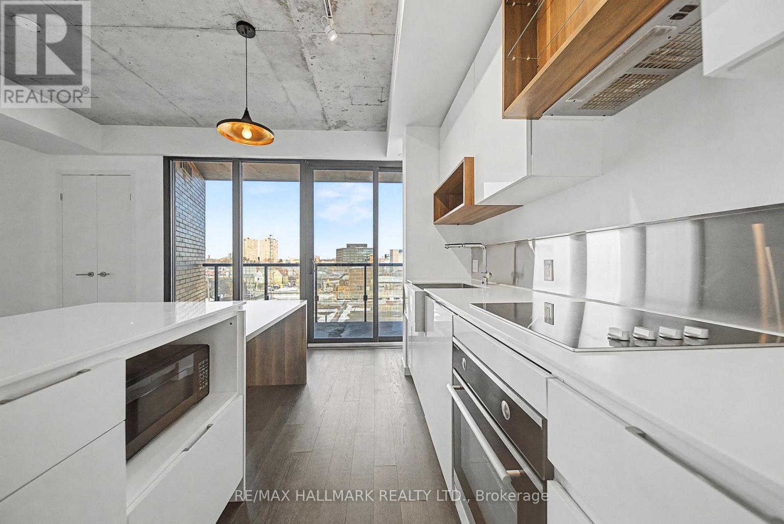 609 - 383 Sorauren Avenue, Toronto, Ontario  M6R 0A4 - Photo 11 - W12825608