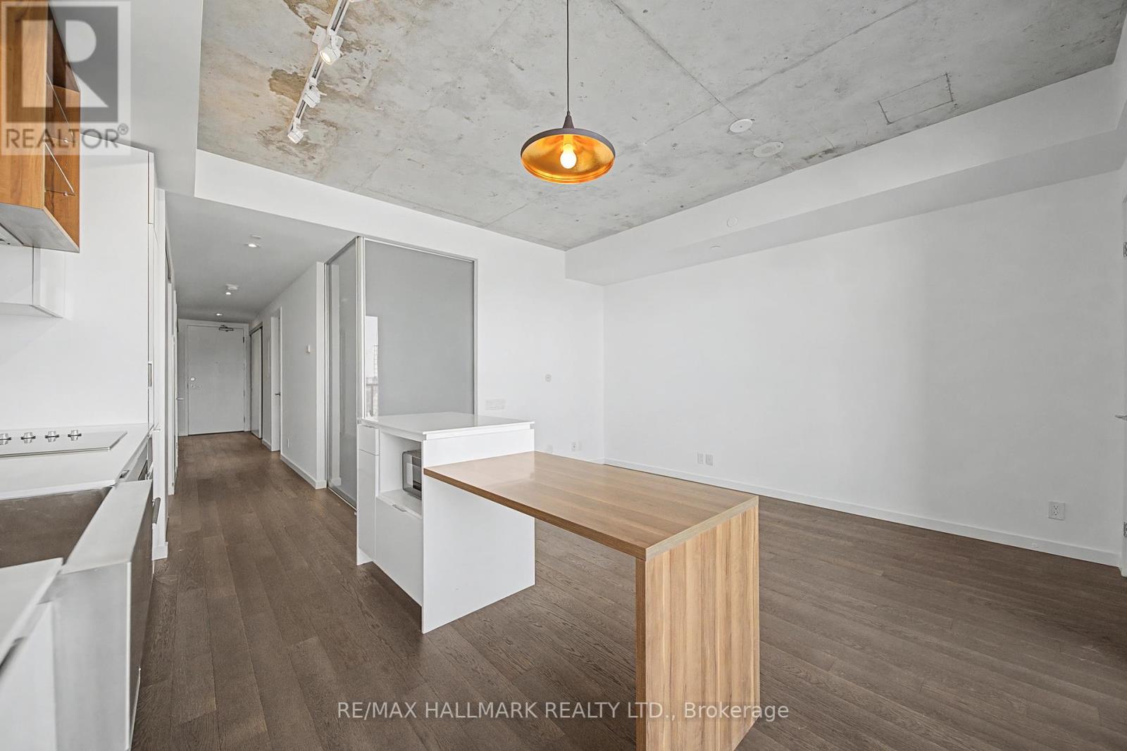 609 - 383 Sorauren Avenue, Toronto, Ontario  M6R 0A4 - Photo 8 - W12825608