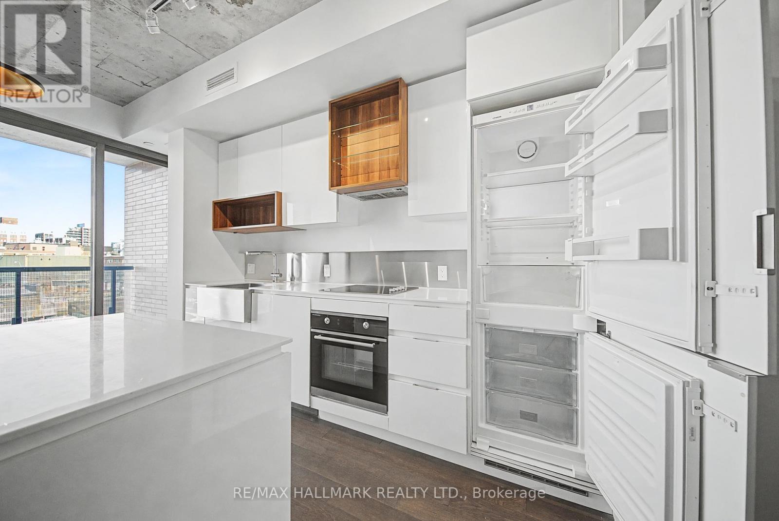 609 - 383 Sorauren Avenue, Toronto, Ontario  M6R 0A4 - Photo 9 - W12825608