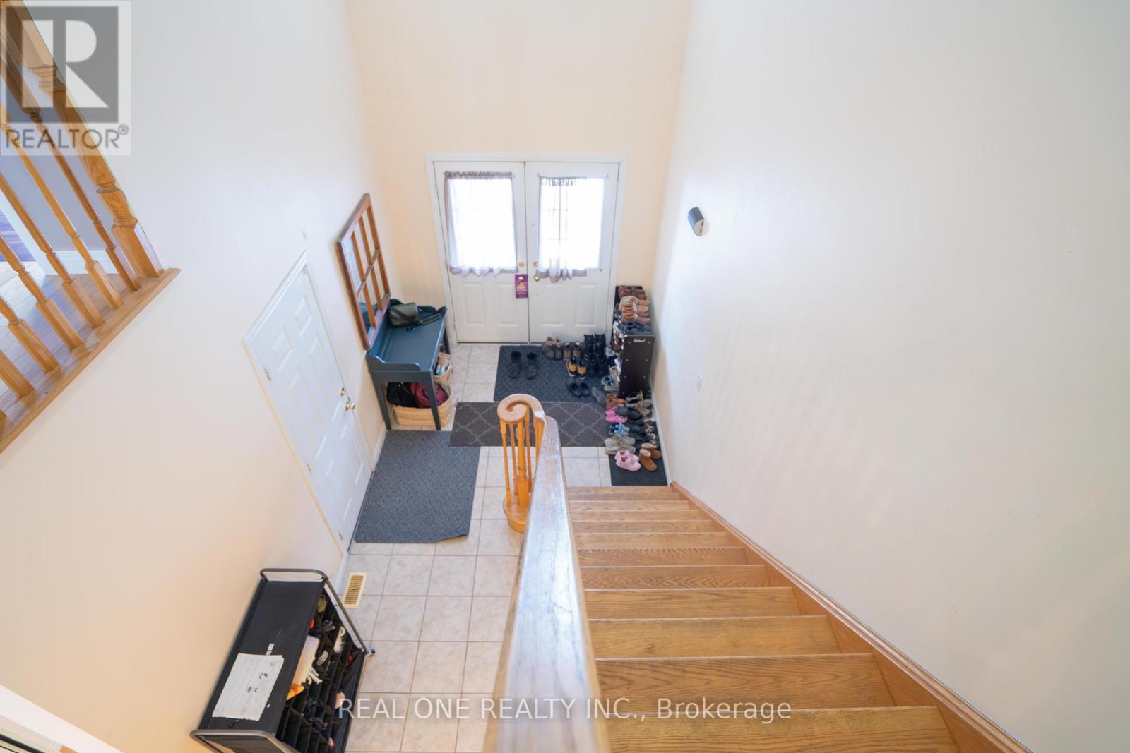 744 Brandenburg Boulevard, Waterloo, Ontario  N2T 2W9 - Photo 17 - X12825584