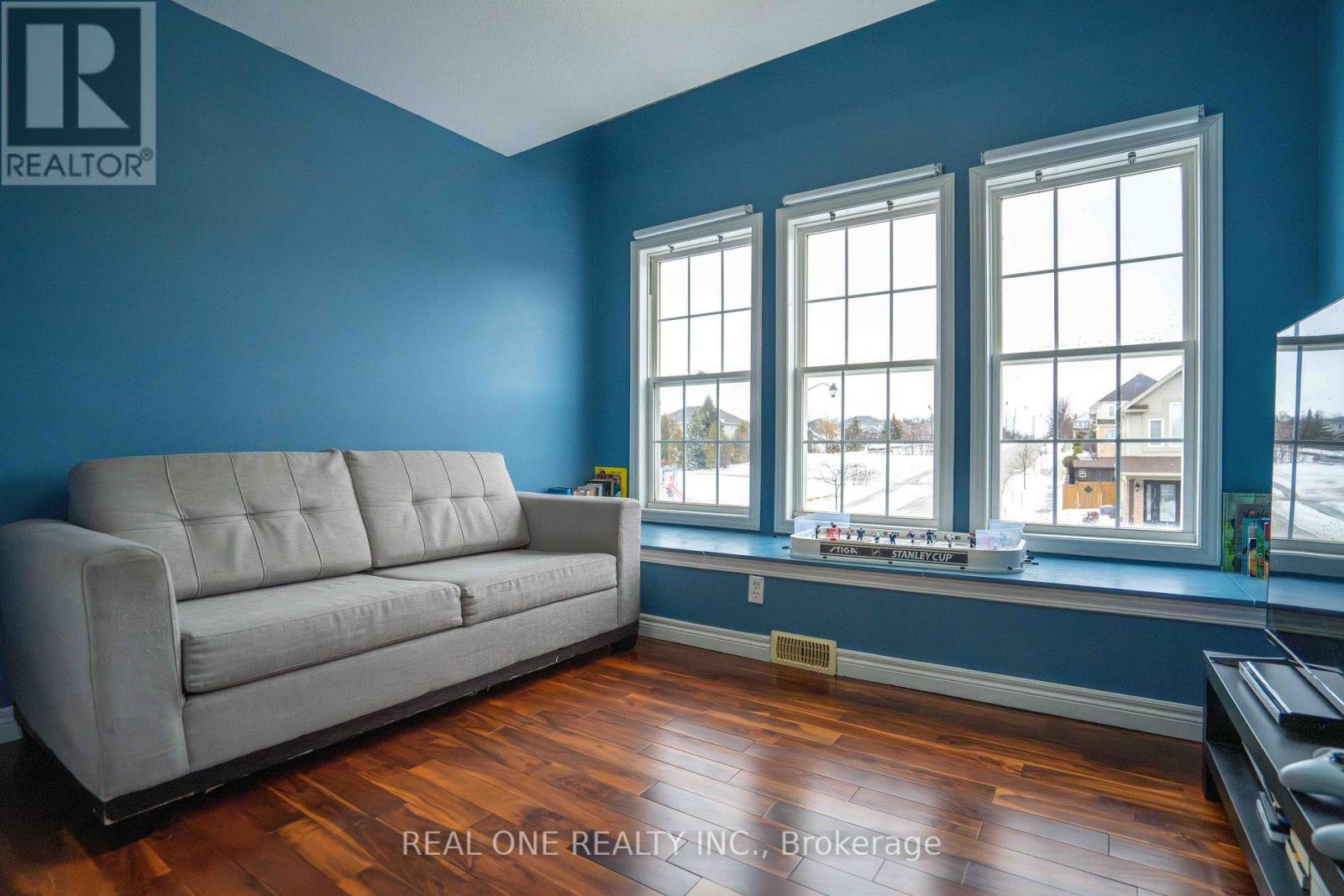 744 Brandenburg Boulevard, Waterloo, Ontario  N2T 2W9 - Photo 18 - X12825584