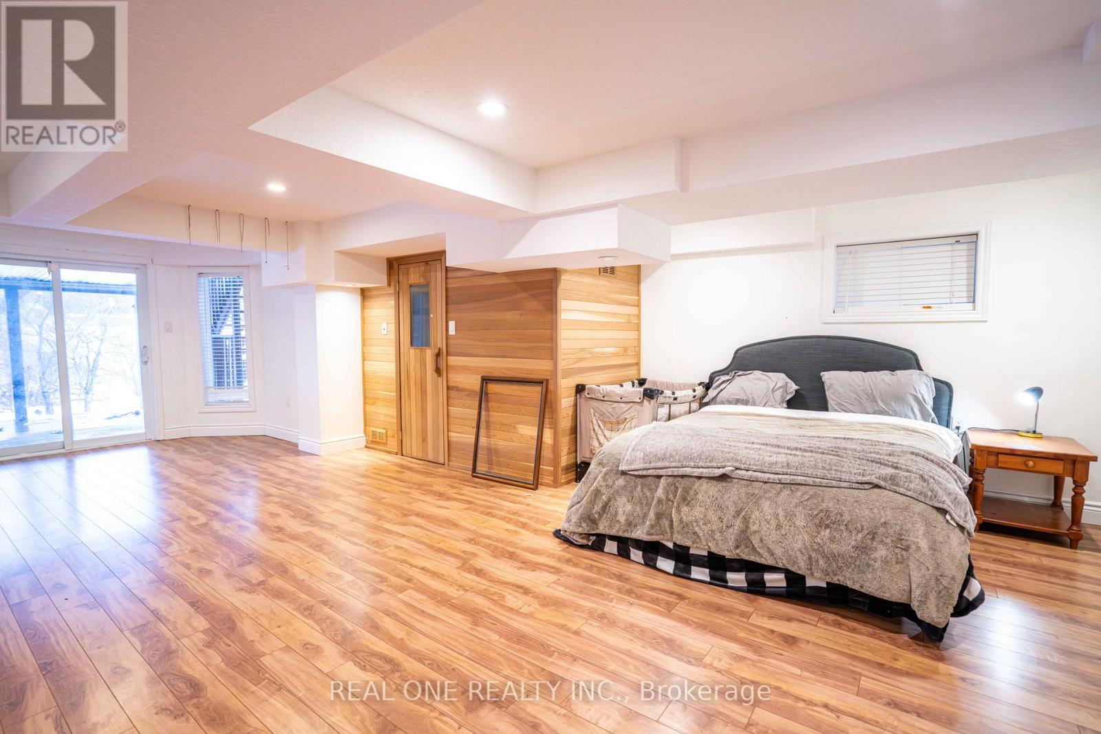 744 Brandenburg Boulevard, Waterloo, Ontario  N2T 2W9 - Photo 30 - X12825584