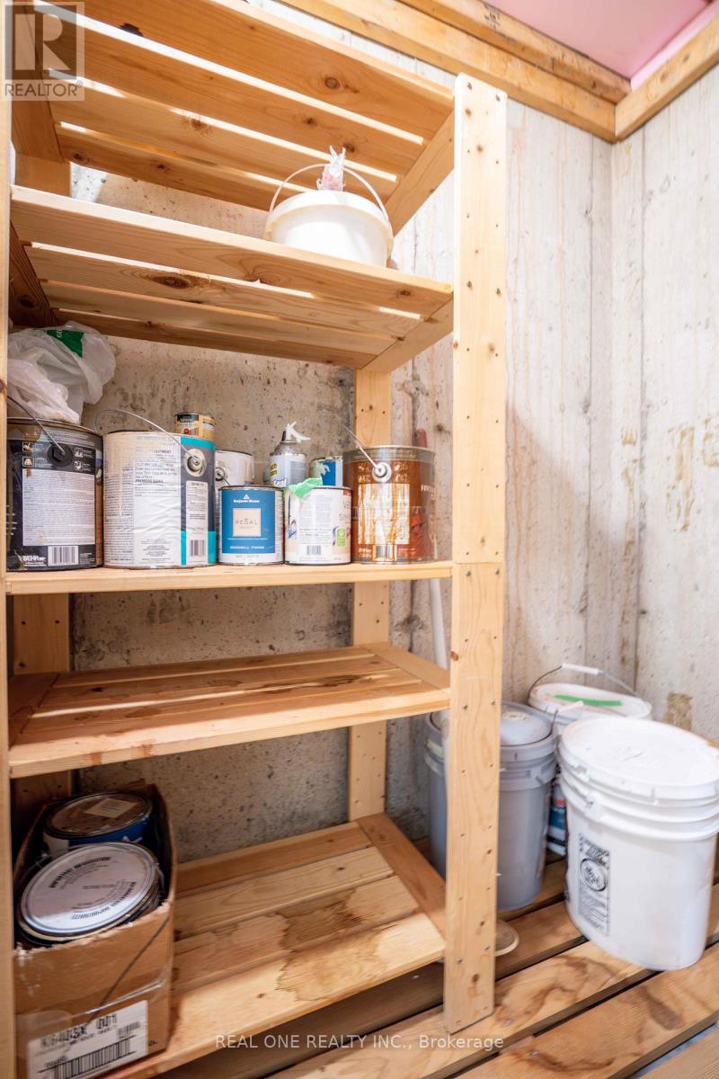 744 Brandenburg Boulevard, Waterloo, Ontario  N2T 2W9 - Photo 34 - X12825584