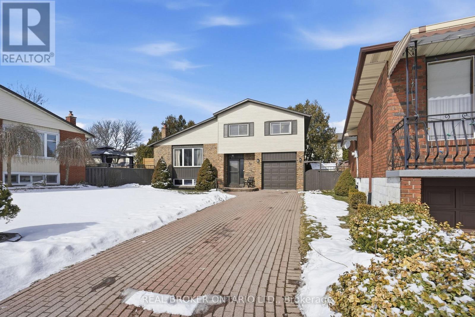 14 BASIN CRESCENT, Hamilton, Ontario