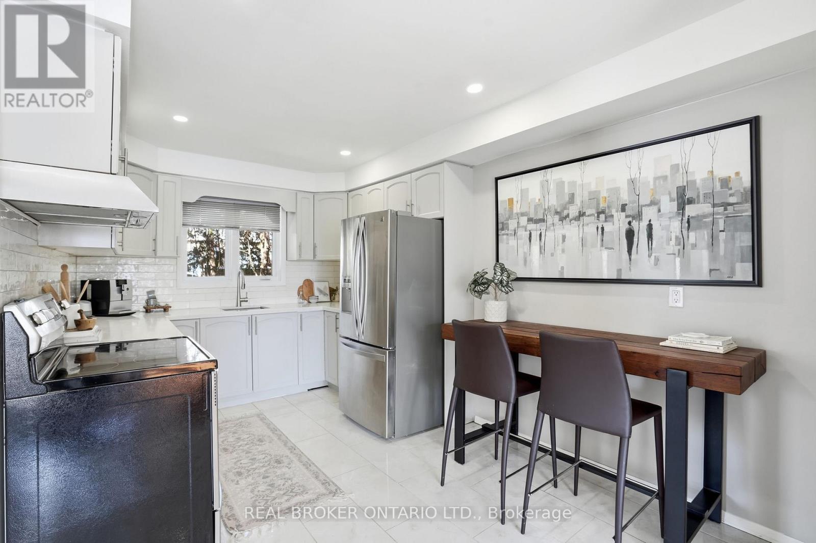 14 Basin Crescent, Hamilton, Ontario  L8T 4W8 - Photo 16 - X12825622