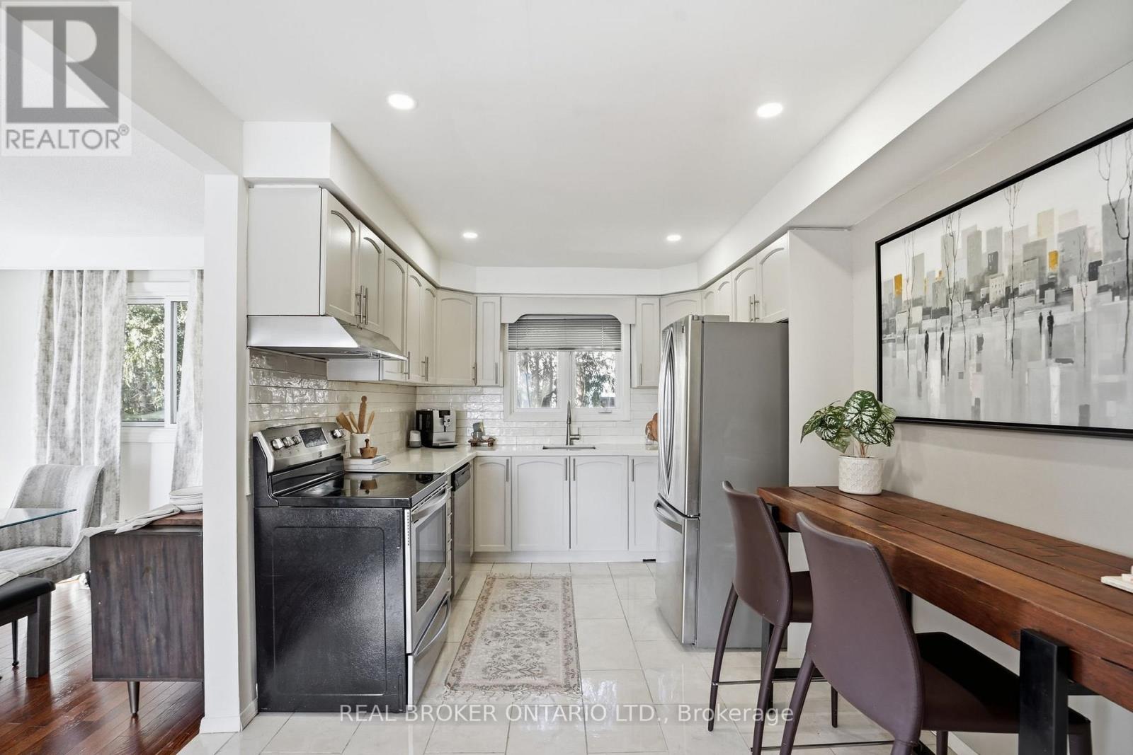 14 Basin Crescent, Hamilton, Ontario  L8T 4W8 - Photo 17 - X12825622