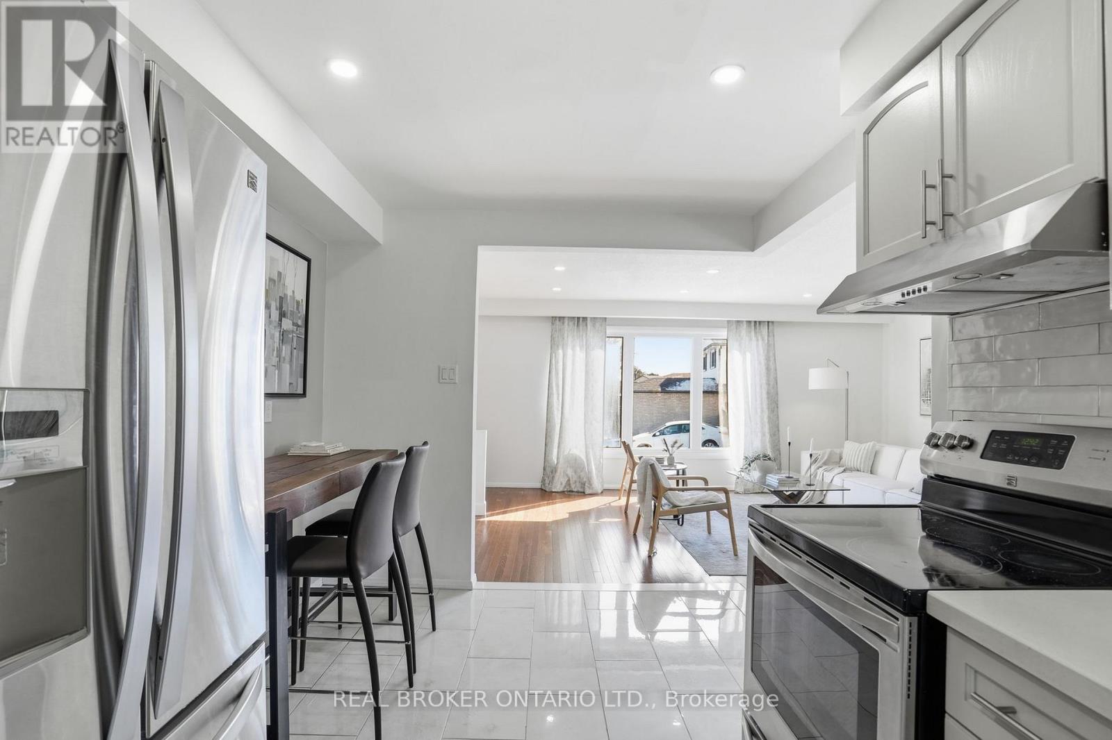 14 Basin Crescent, Hamilton, Ontario  L8T 4W8 - Photo 20 - X12825622